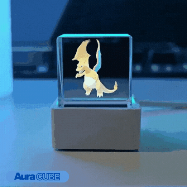 AuraCube cubo holográfico en escritorio setup
